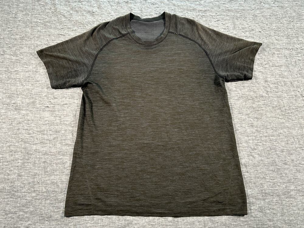 Lululemon Shirt Mens Large Dark Grey Performance Short Sleeve Athleisure Stretch